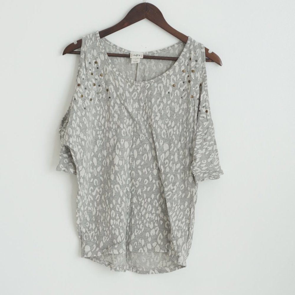 NWOT Grey Leopard Print Cold Shoulder Top Size Small